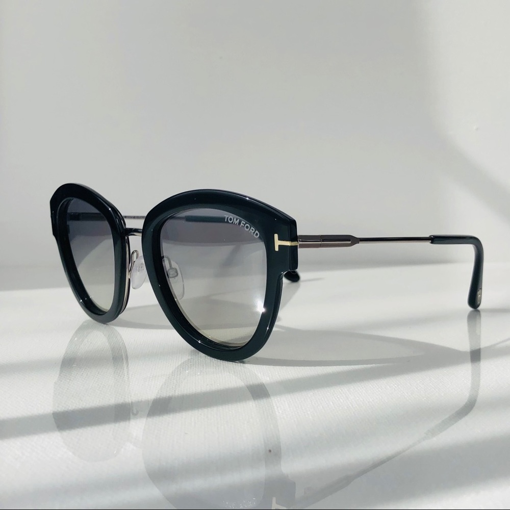 New TOM FORD Mia Rounded Black Sunglasses - Picture 5 of 16